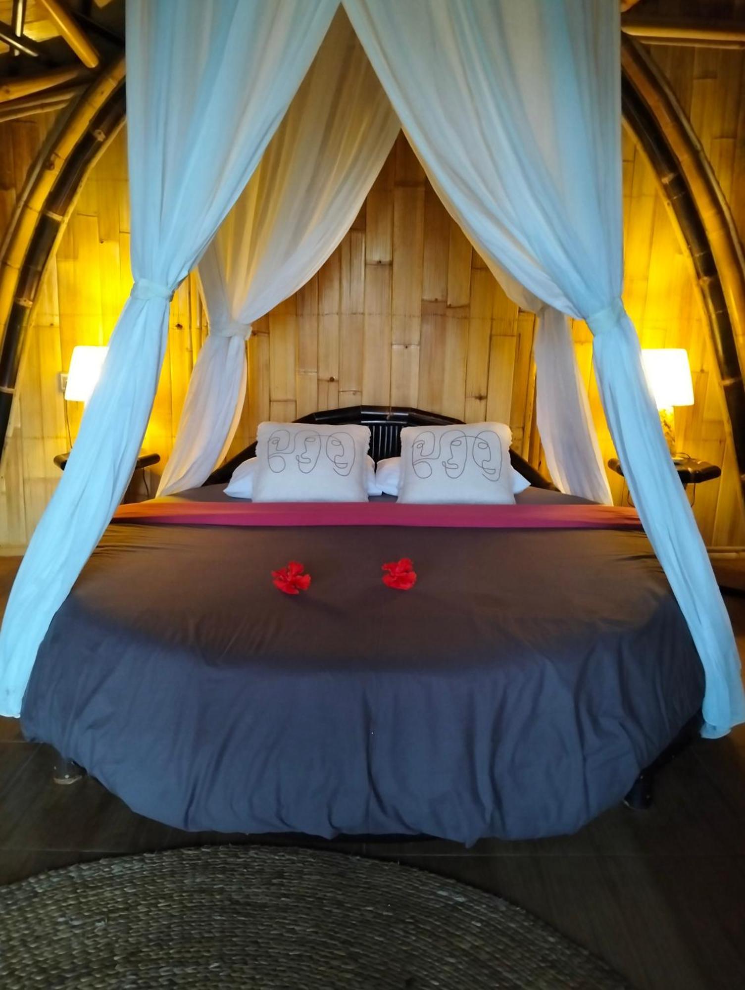 Great Mountain Views Villa Resort Selat Bagian luar foto